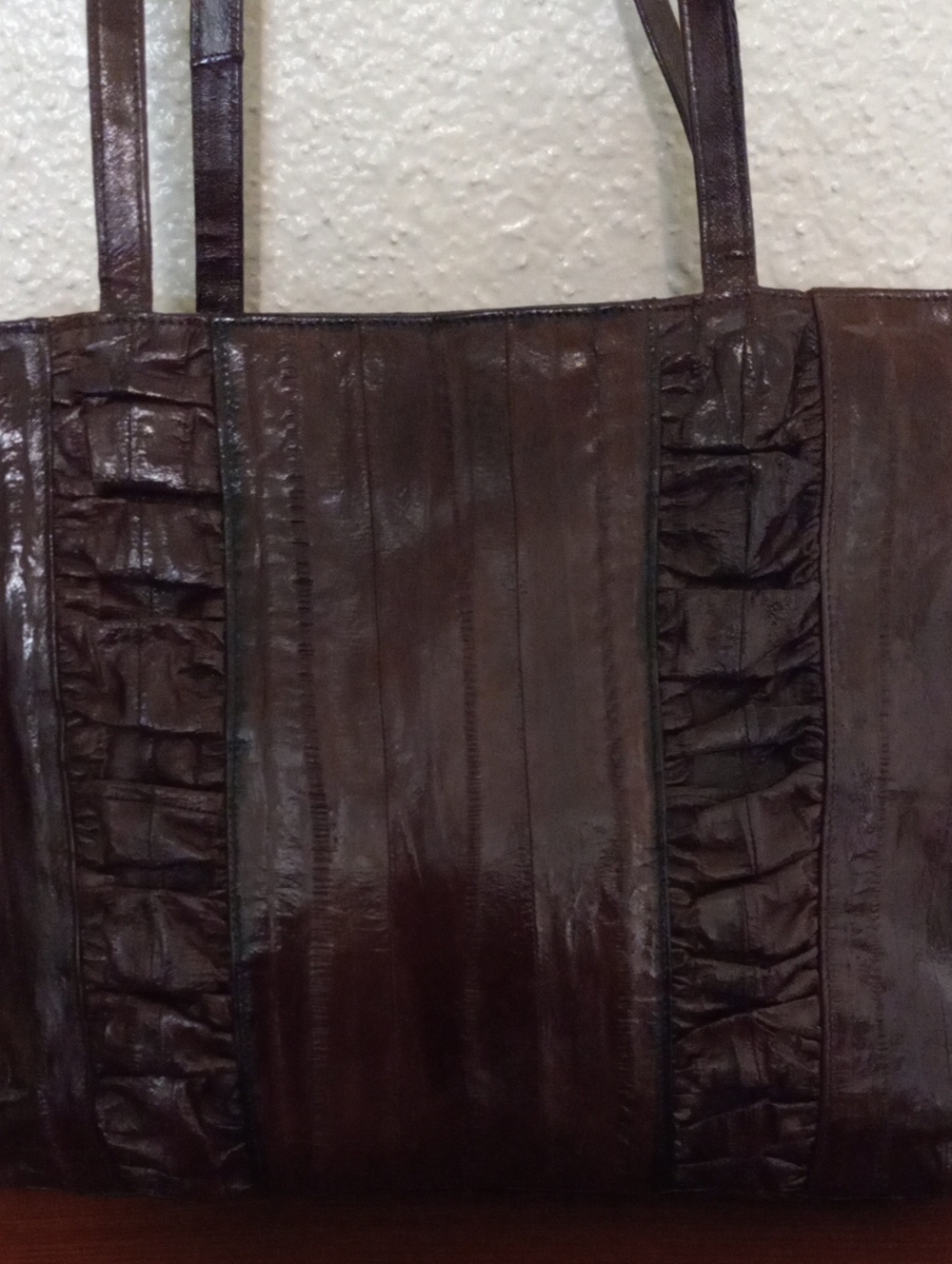 SUNCO   Geuine EEL Skin  Vintage Handbag